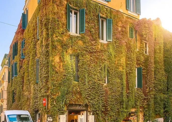 Reale Colosseo Trevi - Private Garden *